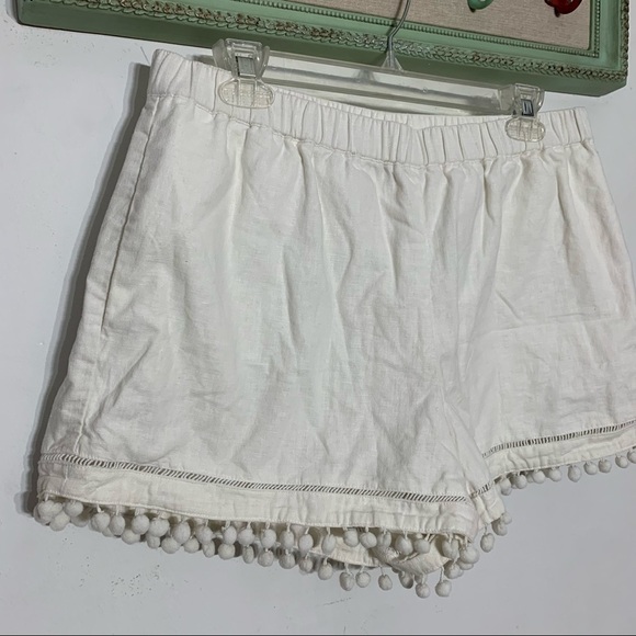 Very Truly Yours White boho Pompom shorts linen cotton large - Picture 2 of 5